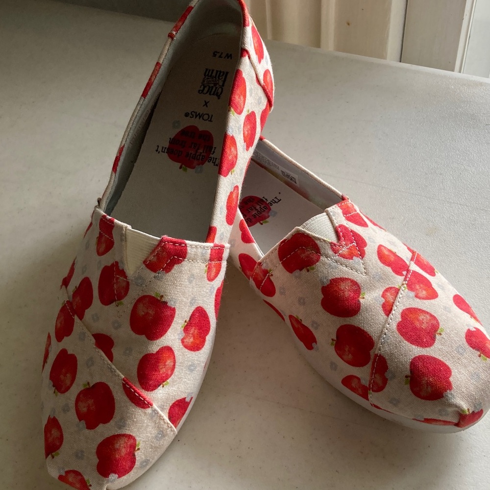 Toms Canvas Slip-Ons with Red Apple Print - Picture 1 of 9